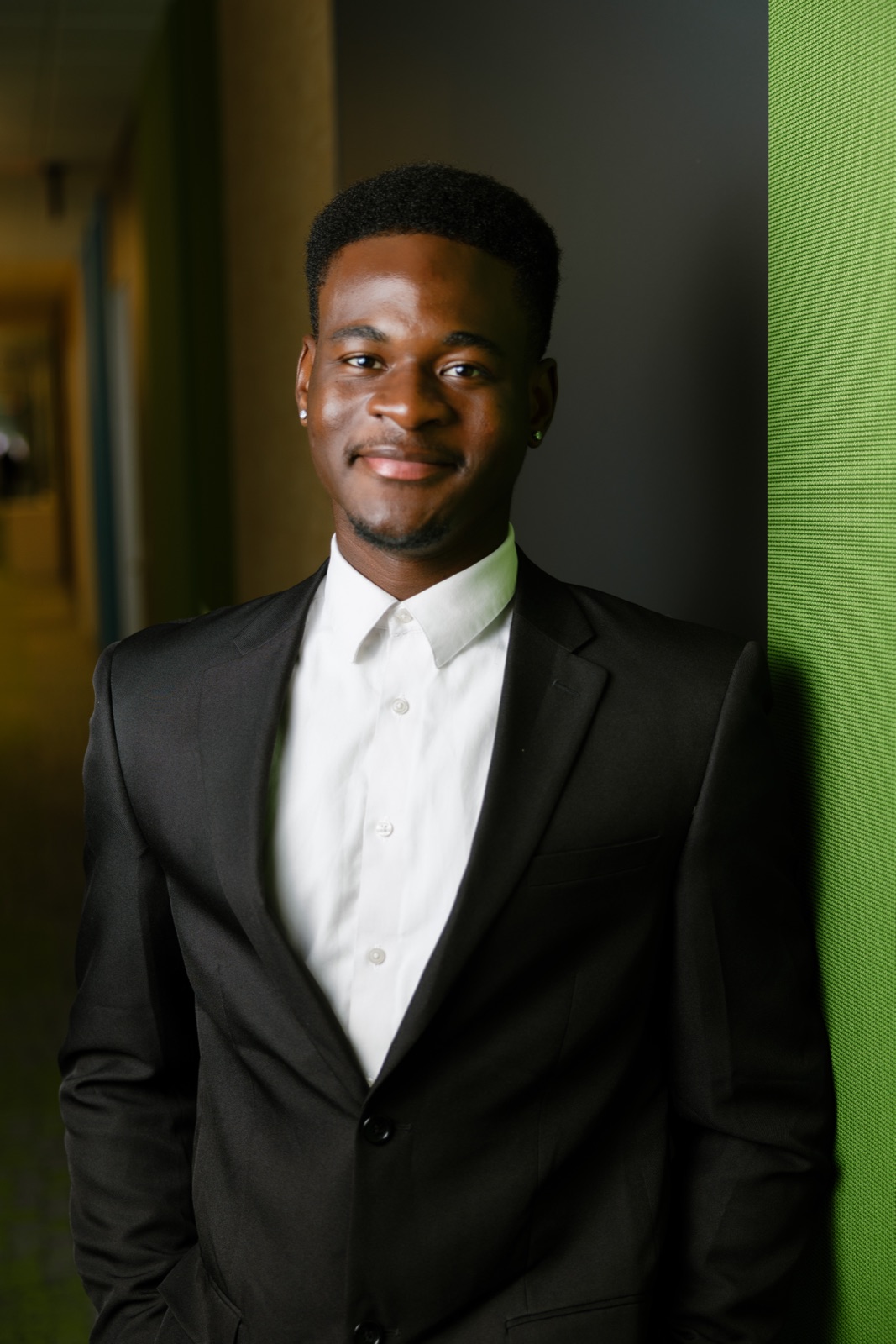 Daniel Esambu headshot